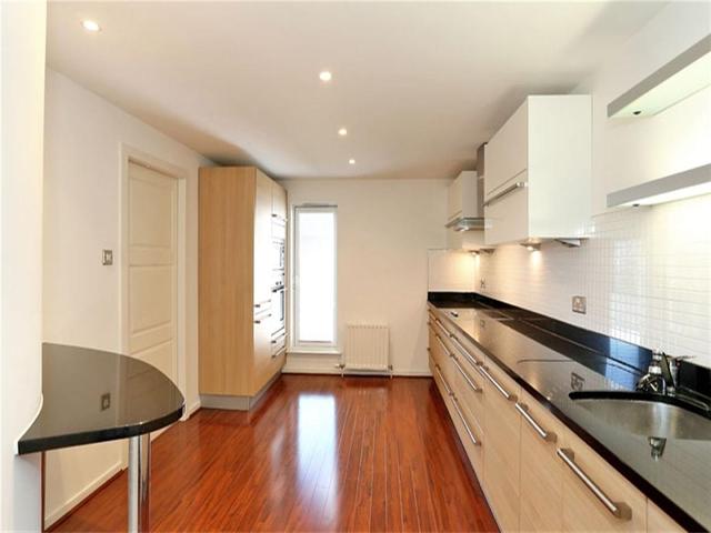  Image of 3 bedroom Flat to rent in Dempsey Court Queens Lane North Aberdeen AB15 at West End Aberdeen Aberdeen, AB15 4DY