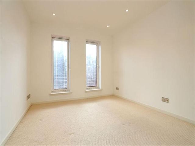 Image of 3 bedroom Flat to rent in Dempsey Court Queens Lane North Aberdeen AB15 at West End Aberdeen Aberdeen, AB15 4DY