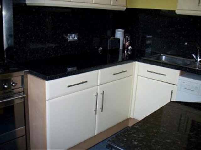  Image of 3 bedroom Flat to rent in Derwent Road London N13 at Derwent Road  Palmers Green, N13 4QA