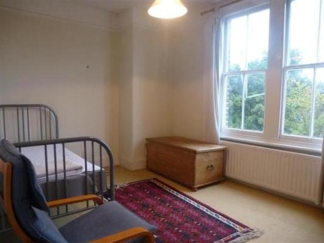  Image of 4 bedroom Detached house to rent in Derwent Road London N13 at Derwent Road  Palmers Green, N13 4PU
