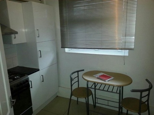  Image of 3 bedroom Flat to rent in Devas Street London E3 at DEVAS STREET  BOW, E3 3LS