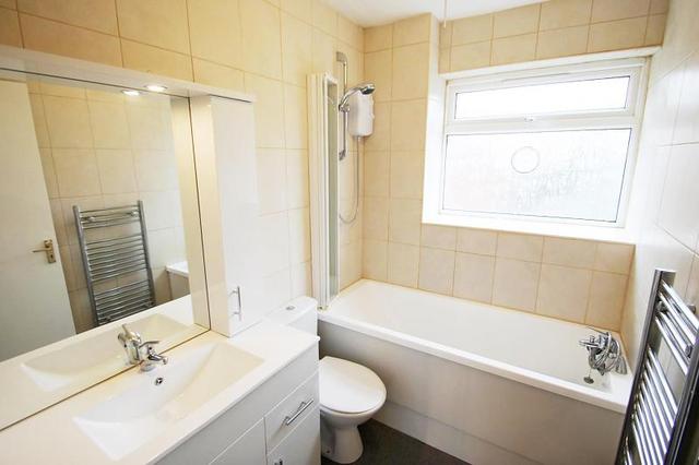  Image of 1 bedroom Flat to rent in Old London Road St. Albans AL1 at Old London Road  St. Albans, AL1 1PP