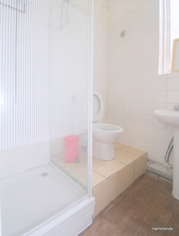  Image of 5 bedroom Flat to rent in Devons Road London E3 at Devons Road  London, E3 3QX