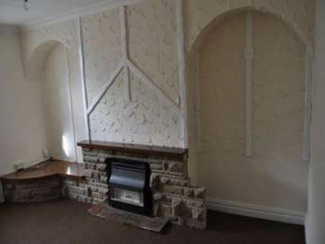  Image of 3 bedroom End of Terrace to rent in Dewhurst Road Fartown Huddersfield HD2 at Huddersfield  Westgate Hill, HD2 1BW