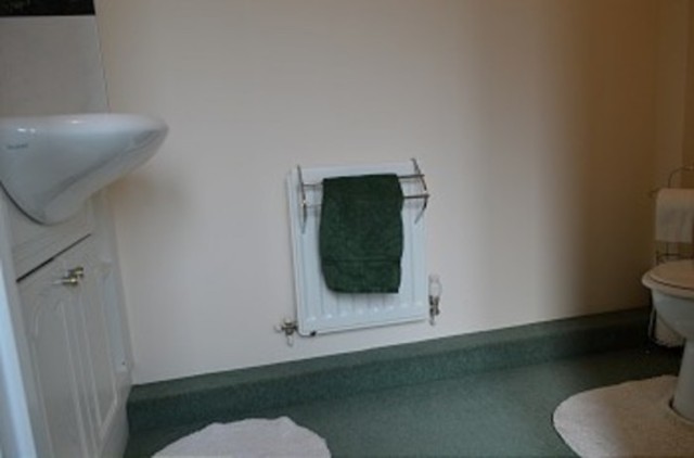  Image of 3 bedroom Detached house to rent in Donovan Place London N21 at Donovan Place  Winchmore Hill, N21 1RZ