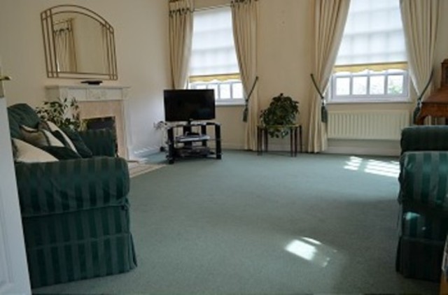  Image of 3 bedroom Detached house to rent in Donovan Place London N21 at Donovan Place  Winchmore Hill, N21 1RZ
