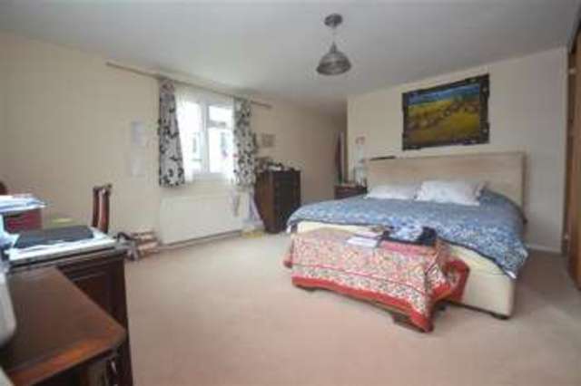  Image of 4 bedroom Detached house to rent in Dora Road London SW19 at Wimbledon Park, SW19 7JT