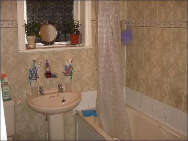  Image of 3 bedroom Terraced house for sale in Downsell Road London E15 at Downsell Road Stratford London, E15 2TR