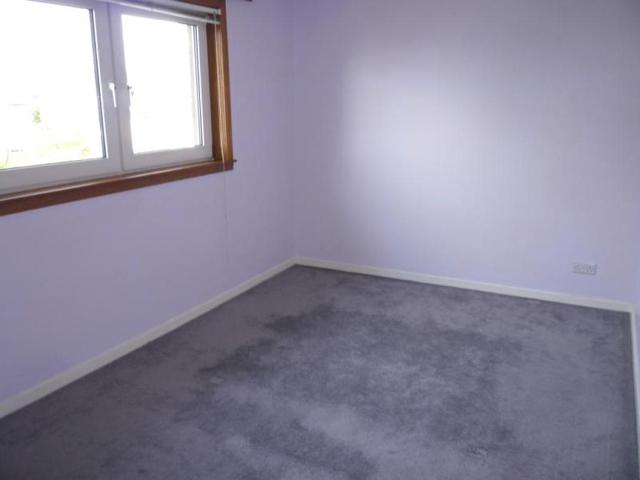  Image of 2 bedroom Flat to rent in Droverhall Avenue Crossgates Cowdenbeath KY4 at Cowdenbeath Fife Fife, KY4 8BP