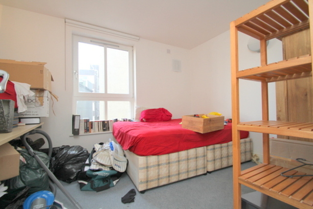 Image of 2 bedroom Apartment to rent in Commercial Road London E1 at Dryden Buildings  London, E1 1LF