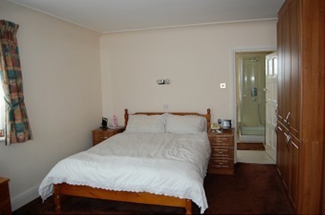  Image of 4 bedroom Detached house for sale in Dukes Avenue Canons Park Edgware HA8 at Dukes Avenue  Edgware, HA8 7RX