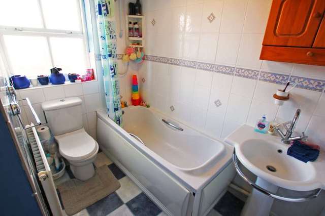  Image of 2 bedroom Semi-Detached house for sale in Dulas Close Didcot OX11 at Dulas Close  Didcot, OX11 7UA