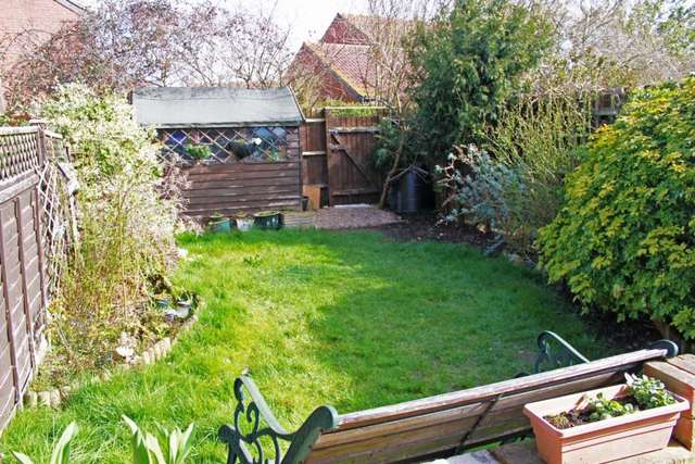  Image of 2 bedroom Semi-Detached house for sale in Dulas Close Didcot OX11 at Dulas Close  Didcot, OX11 7UA