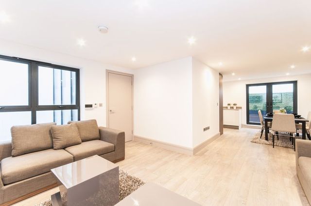  Image of 3 bedroom Detached house to rent in Dumpton Place London NW1 at Dumpton Place Primrose Hill Camden Lock, NW1 8JB