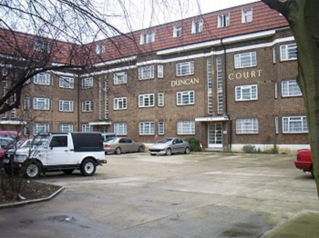  Image of 1 bedroom Flat to rent in Green Lanes London N21 at Duncan Court Green Lanes Winchmore Hill, N21 3RL