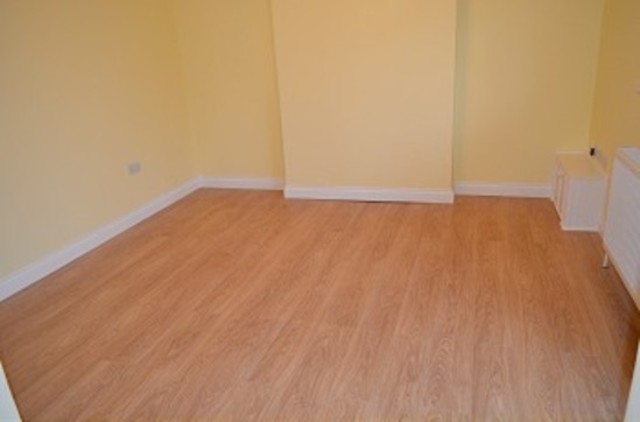  Image of 2 bedroom Flat to rent in Green Lanes London N21 at Duncan Court Green Lanes Winchmore Hill, N21 3RL