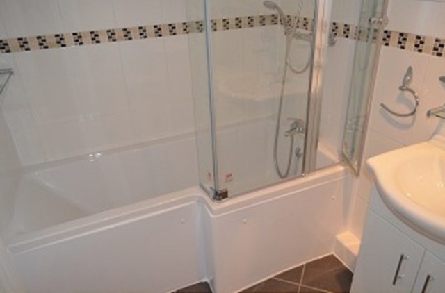  Image of 2 bedroom Flat to rent in Green Lanes London N21 at Duncan Court Green Lanes Winchmore Hill, N21 3RL