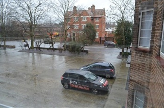  Image of 2 bedroom Flat to rent in Green Lanes London N21 at Duncan Court Green Lanes Winchmore Hill, N21 3RL