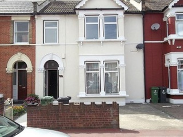  Image of 5 bedroom Terraced house to rent in Dunkeld Road Becontree Dagenham RM8 at DUNKELD ROAD ILFORD GOODMAYES, RM8 2PR