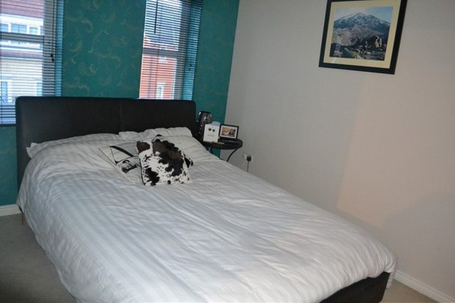  Image of 2 bedroom Flat to rent in Glandford Way Chadwell Heath Romford RM6 at Dunwich Court Gladford Way Chadwell heath, RM6 4UP