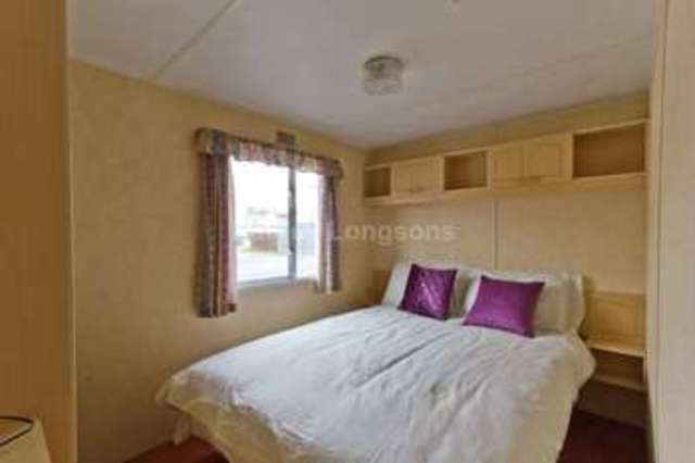  Image of 3 bedroom Detached house for sale in Hythe Road Dymchurch Romney Marsh TN29 at Dymchurch Romney Marsh, TN29 0JX