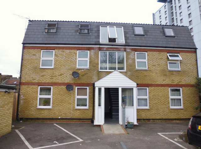  Image of 2 bedroom Apartment to rent in East Road London E15 at East Road  Stratford, E15 3QS