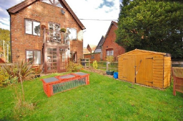  Image of 2 bedroom Flat to rent in Embley Park East Wellow Romsey SO51 at Embley Green Romsey Not specified, SO51 6DL