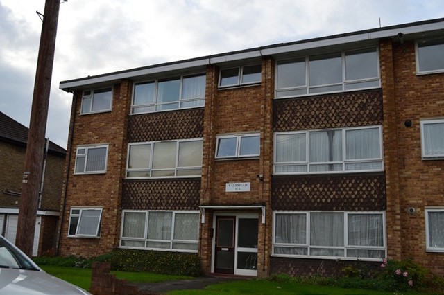  Image of 2 bedroom Flat to rent in Eastwood Road Goodmayes Ilford IG3 at Eastmead 29 Eastwood road Goodmayes, IG3 8UR