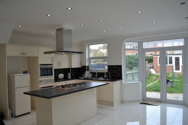  Image of 3 bedroom Terraced house to rent in Eccleston Crescent Chadwell Heath Romford RM6 at Eccesleston Crescent Chadwell Heath Marks Gate, RM6 4QU