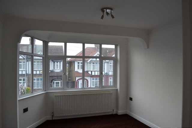  Image of 3 bedroom Terraced house to rent in Eccleston Crescent Chadwell Heath Romford RM6 at Eccesleston Crescent Chadwell Heath Marks Gate, RM6 4QU