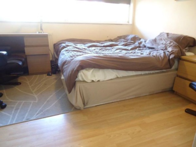  Image of 3 bedroom Maisonette to rent in Eden Grove London N7 at Eden Grove  Holloway, N7 8EH