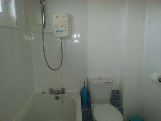  Image of 2 bedroom Terraced house to rent in Elderpark Grove Govan Glasgow G51 at Elderpark Grove Govan Glasgow, G51 3LY