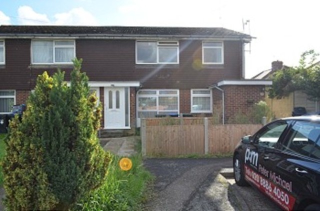  Image of 2 bedroom Maisonette to rent in Densworth Grove London N9 at Ellen Court Densworth Grove Edmonton, N9 0LH