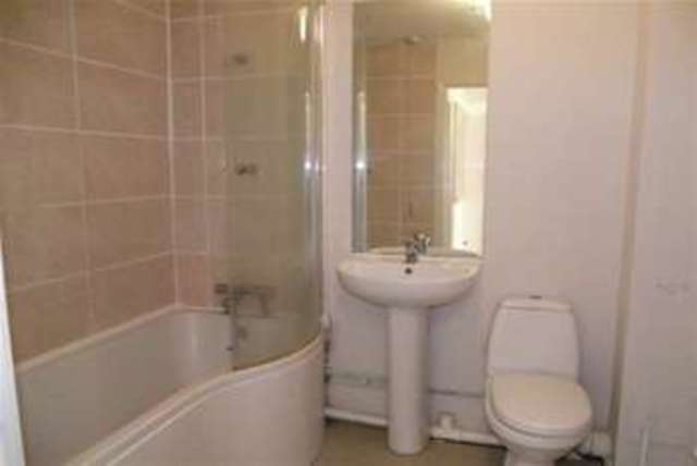  Image of 1 bedroom Flat to rent in Hispano Mews Enfield EN3 at Enfield, EN3 6LU