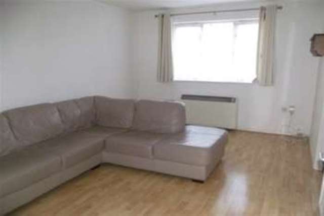  Image of 1 bedroom Flat to rent in Hispano Mews Enfield EN3 at Enfield, EN3 6LU