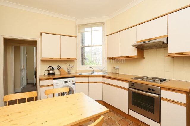  Image of 2 bedroom Houses to rent in Essendine Road London W9 at Essendine Road Array Maida Vale, W9 2LS