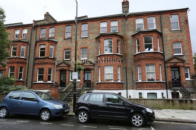  Image of 2 bedroom Houses to rent in Essendine Road London W9 at Essendine Road Array Maida Vale, W9 2LS