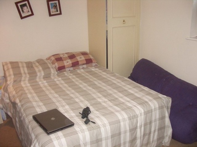  Image of 2 bedroom Flat to rent in Essex Road Chadwell Heath Romford RM6 at Essex Road  Chadwell Heath, RM6 4JA