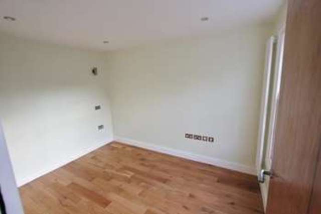  Image of 1 bedroom Flat for sale in Essex Road London N1 at Essex Road London London, N1 3PJ