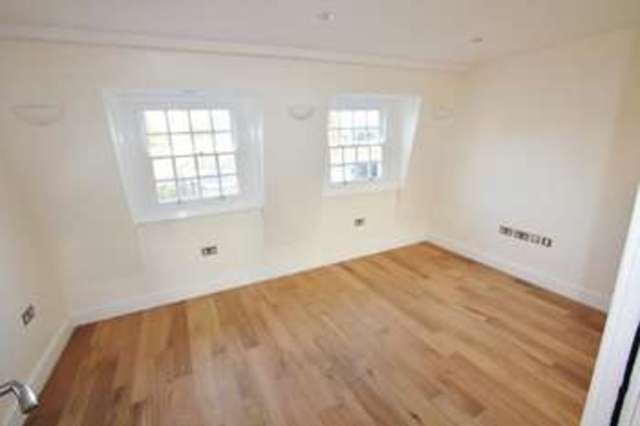  Image of 1 bedroom Flat for sale in Essex Road London N1 at Essex Road London London, N1 3PJ