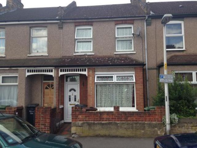  Image of 2 bedroom Terraced house to rent in Eustace Road Chadwell Heath Romford RM6 at Eustace Road  Chadwell Heath, RM6 6JL