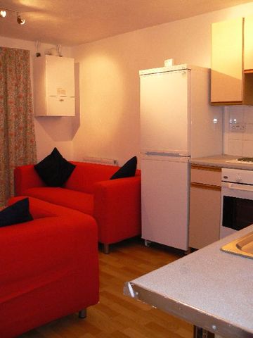  Image of 5 bedroom House Share to rent in Exeter Road Selly Oak Birmingham B29 at Selly Oak West Midlands Selly Oak, B29 6EU