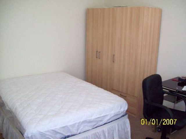  Image of 7 bedroom House Share to rent in Exeter Road Selly Oak Birmingham B29 at Selly Oak West Midlands Selly Oak, B29 6EX