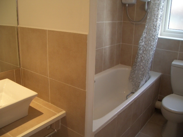  Image of 2 bedroom Flat to rent in Express Drive Goodmayes Ilford IG3 at Express Drive  Goodmayes, IG3 9RD