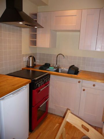  Image of 1 bedroom Flat to rent in Fair-A-Far Cottages Whitehouse Road Edinburgh EH4 at Cramond Edinburgh Edinburgh, EH4 6PQ