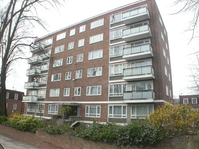  Image of 3 bedroom Flat for sale in Fairfax Road London NW6 at Fairfax Road Array South Hampstead, NW6 4EX