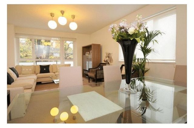  Image of 3 bedroom Flat for sale in Fairfax Road London NW6 at Fairfax Road Array South Hampstead, NW6 4EX