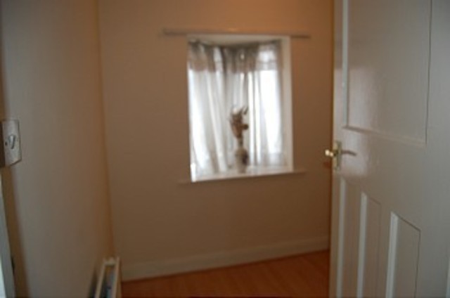  Image of 3 bedroom Maisonette to rent in Fairfield Crescent Edgware HA8 at Fairfield Crescent  Edgware, HA8 9AF