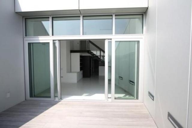  Image of 2 bedroom Apartment to rent in Taeping Street London E14 at Fairmount Avenue Ontario Tower Canary Wharf, E14 9UN