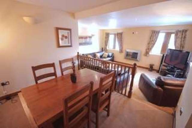  Image of 4 bedroom Detached house to rent in Far Sowood Holywell Green Halifax HX4 at Far Sowood Holywell Green Halifax, HX4 9JU